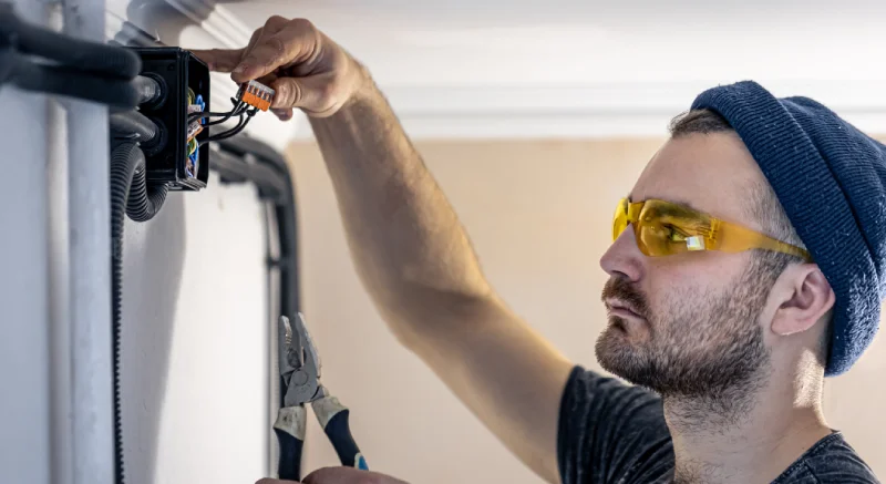 Should I switch off the power myself